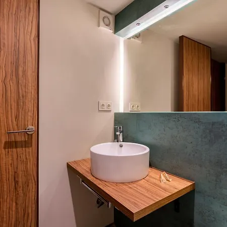 Aoa Cuesta Del Rosario Apartment Seville Exterior photo